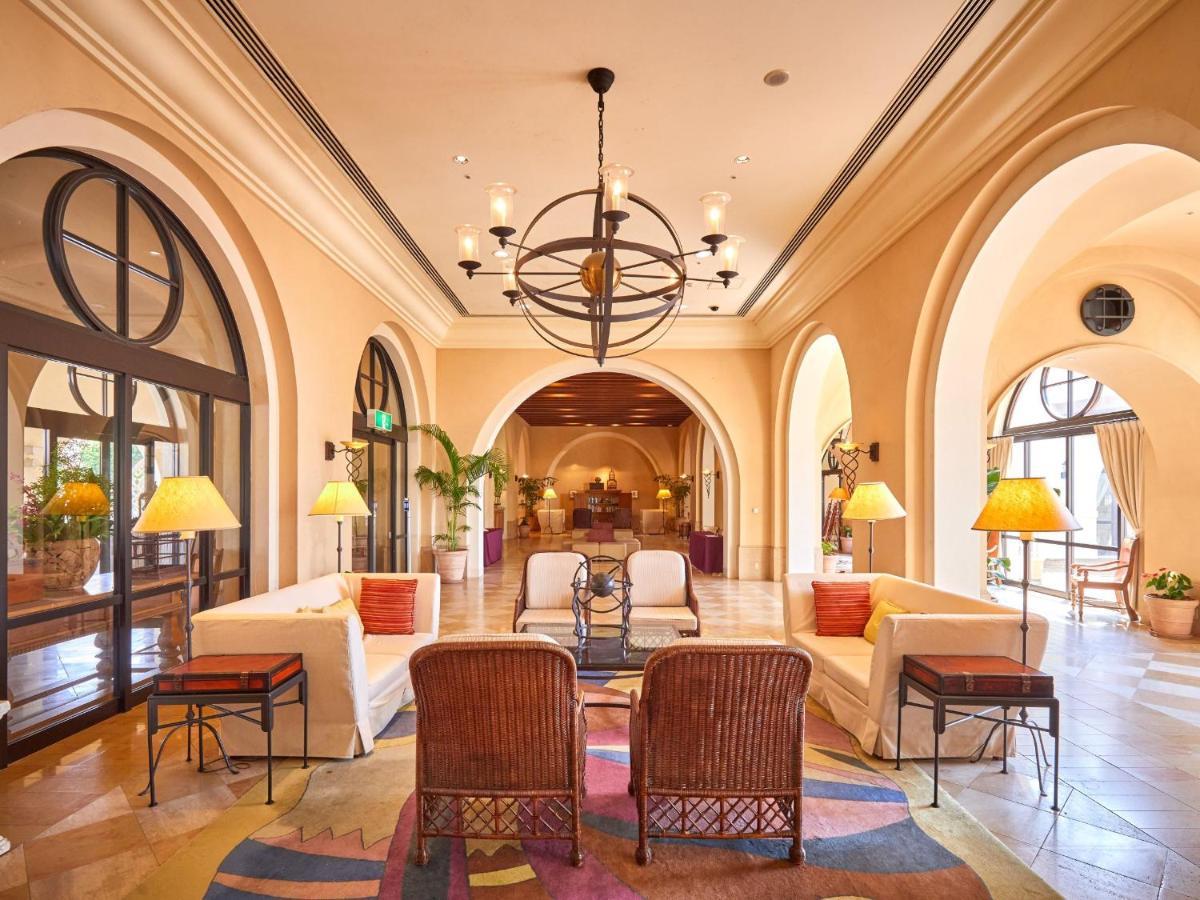 Hotel Nikko Alivila Йомітан Екстер'єр фото Lobby