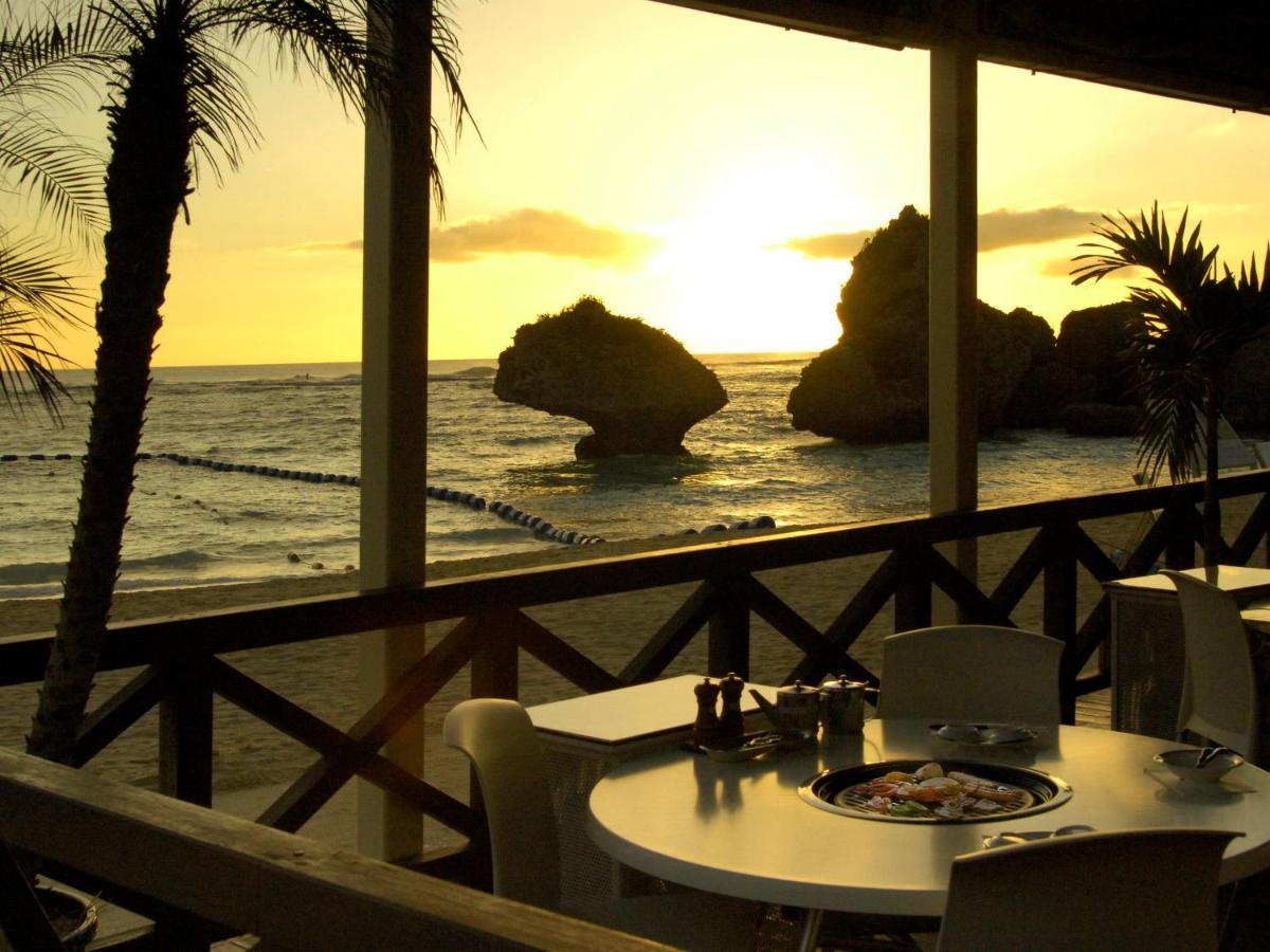 Hotel Nikko Alivila Йомітан Екстер'єр фото Sunset at the Bayside Restaurant