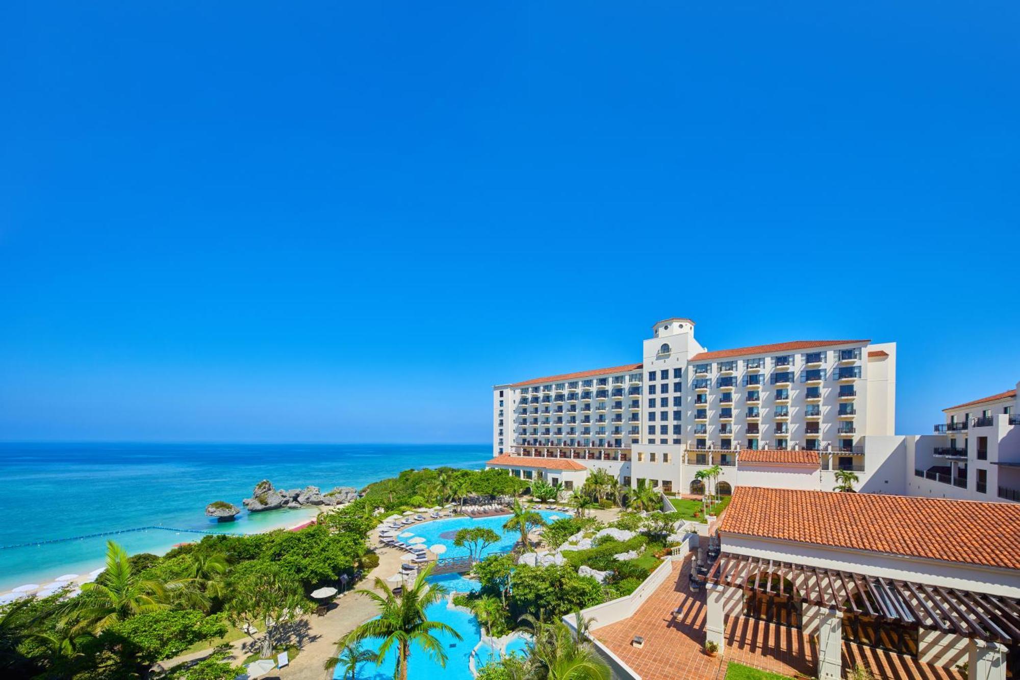 Hotel Nikko Alivila Йомітан Екстер'єр фото Hilton Okinawa