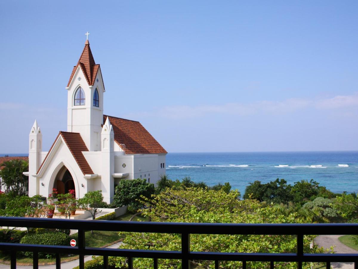 Hotel Nikko Alivila Йомітан Екстер'єр фото The church of the Sea